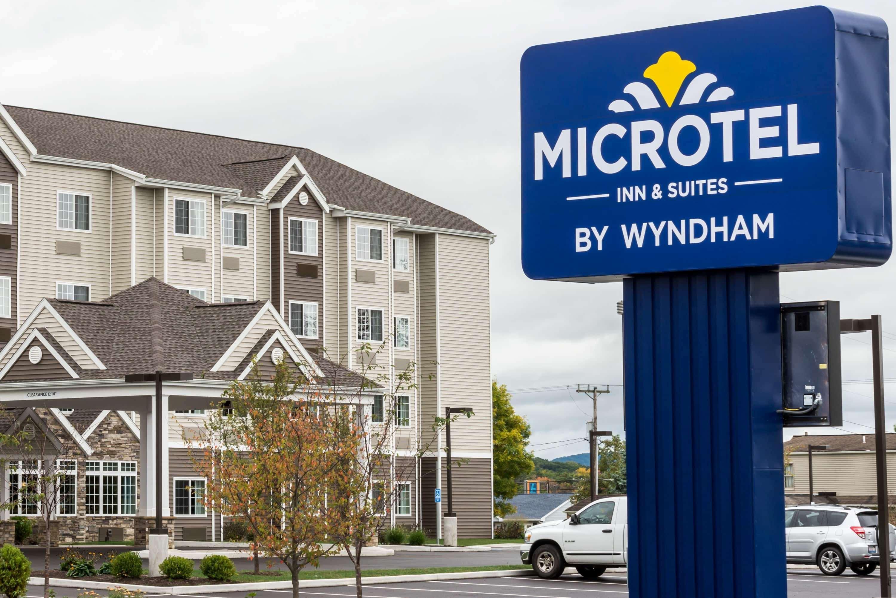 Microtel Inn & Suites By Wyndham Altoona Zewnętrze zdjęcie